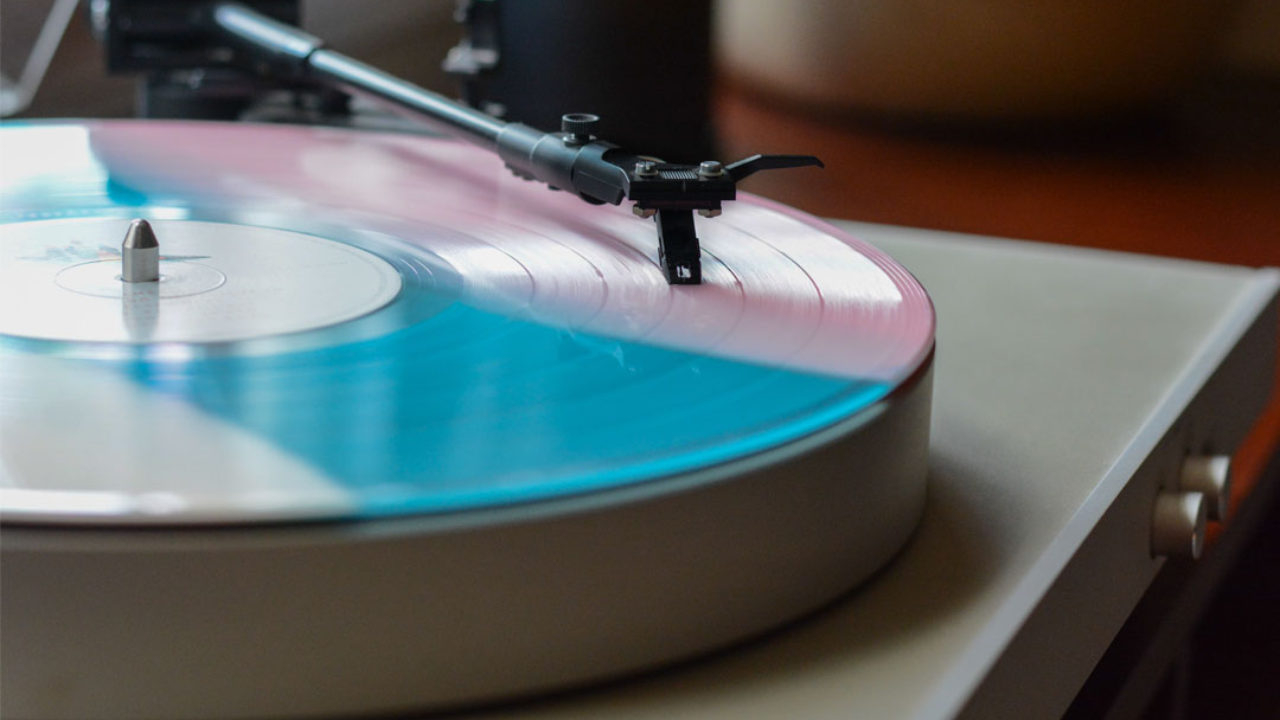 Vinyl records making a huge comeback